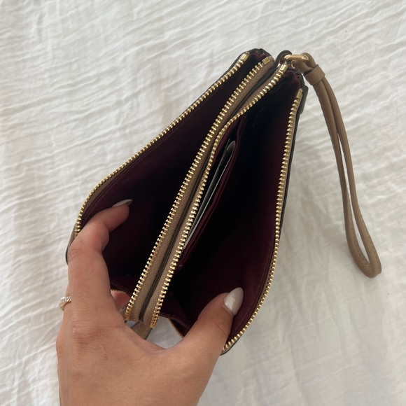 Coach Wristlet - Picture 4 of 4